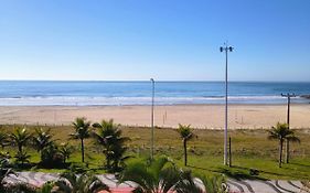 apartamento de frente para o mar